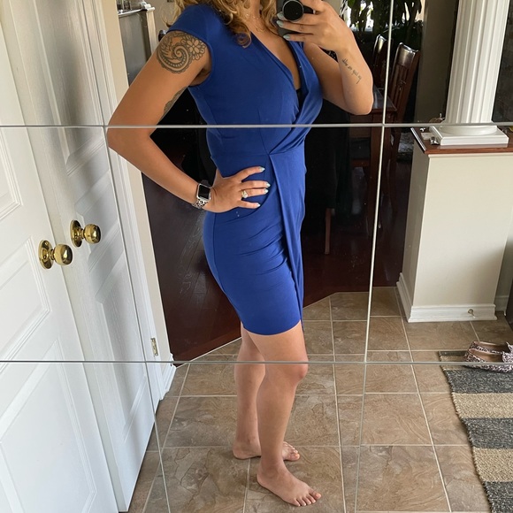 Classy dress 💙 - Picture 2 of 4